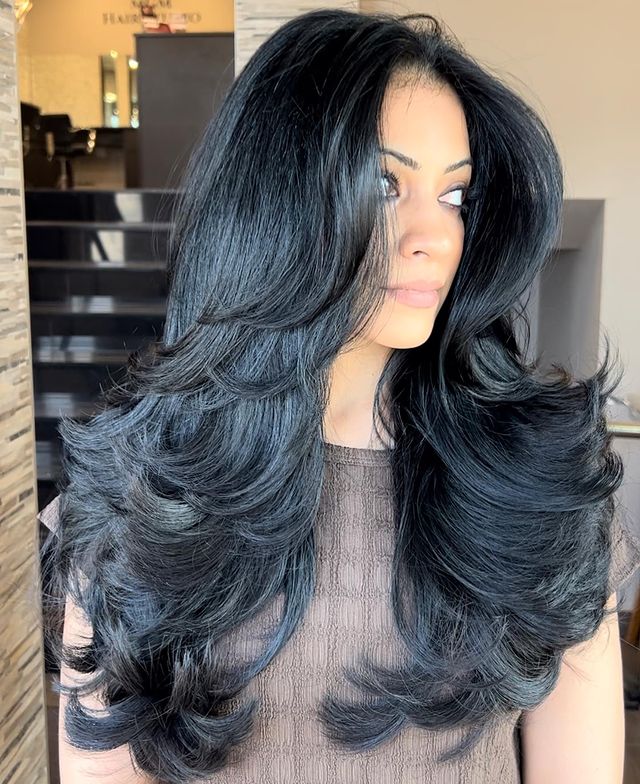 Glossy Black Layers With Smooth Finish