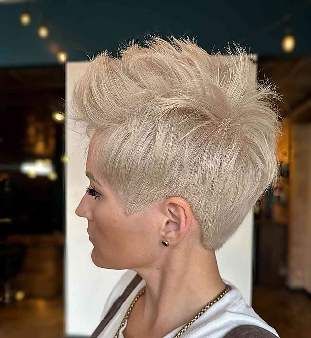 Textured Pixie With Bangs