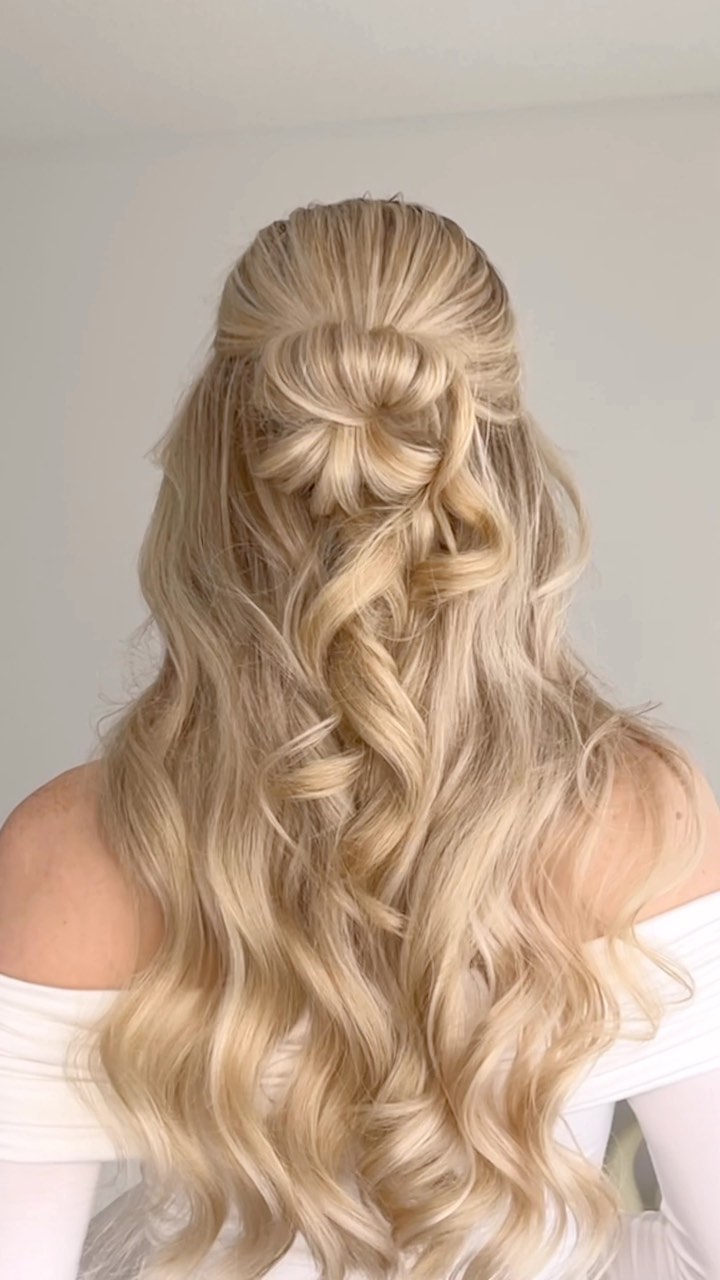 Voluminous Half-Up Bouffant